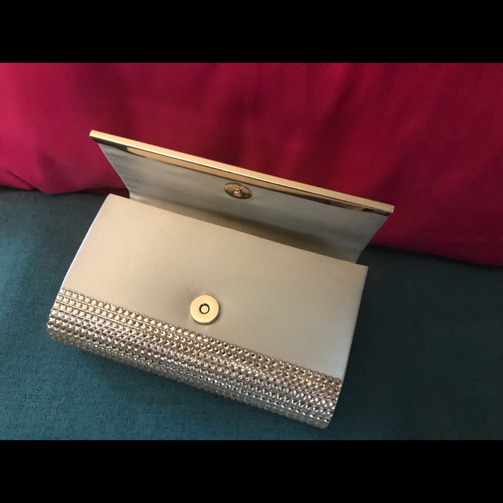 Classic Evening Clutch - Picture 6 of 8